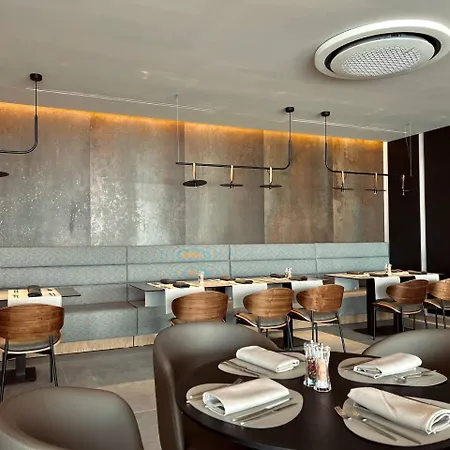 ホテル Grifid Noa