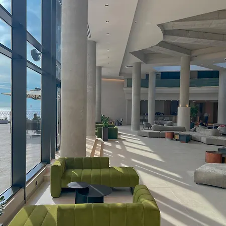 ホテル Grifid Noa