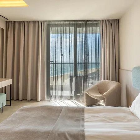 Grifid Noa ホテル 5*