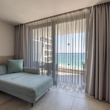 Grifid Noa 5* Goudstrand