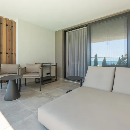 Grifid Noa ホテル 5*